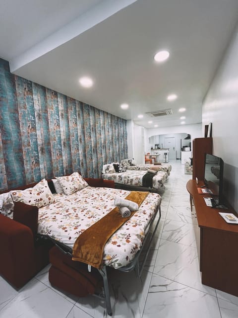 Living room, Photo of the whole room