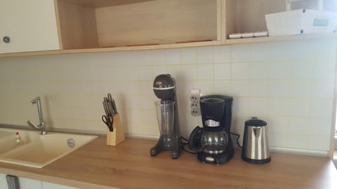 Coffee/tea facilities, Kitchen or kitchenette