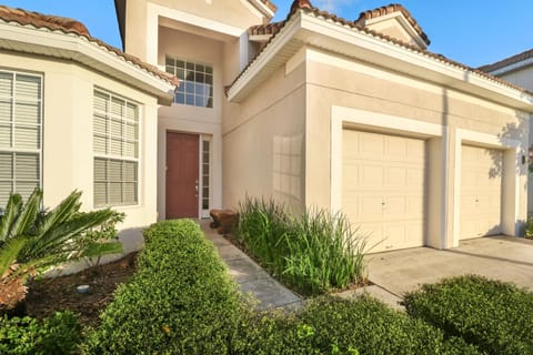 Windsor Hills Resort 5BR Villa, Amenities, Private Pool & Water Park, Near Disney, Sea World, Universal Villa in Windsor Hills