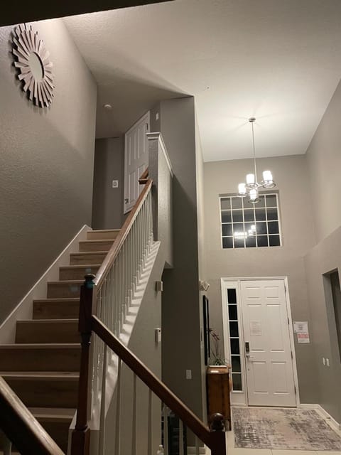 Windsor Hills Resort 5BR Villa, Amenities, Private Pool & Water Park, Near Disney, Sea World, Universal Villa in Windsor Hills