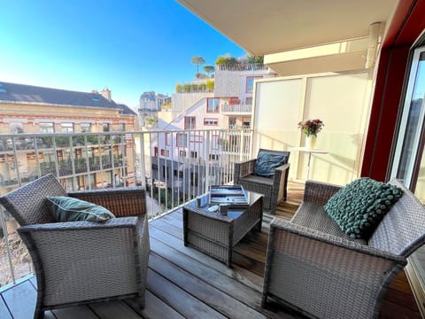 Property building, Patio, Day, View (from property/room), Balcony/Terrace