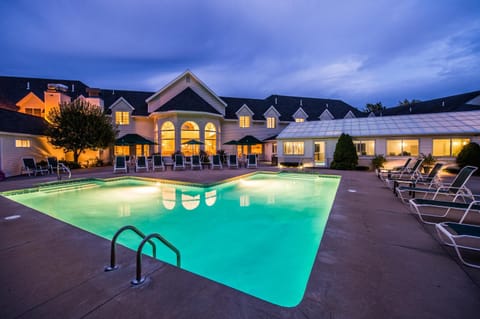 Property building, Swimming pool