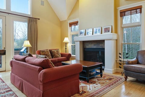 Castle Hill Condo House in Proctorsville