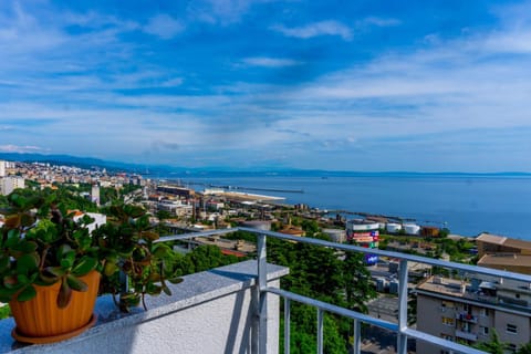 Bird's eye view, Balcony/Terrace, City view, Sea view