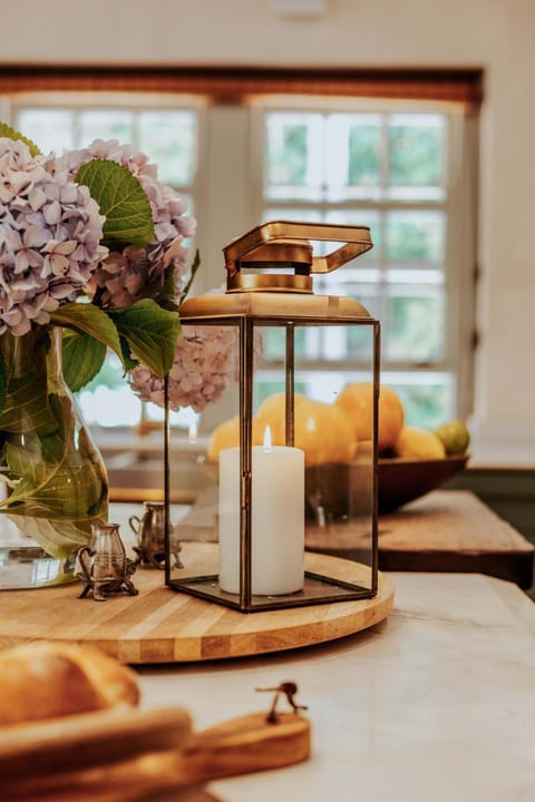 Homely Cape Dutch house with pool & mountain view Villa in Cape Town