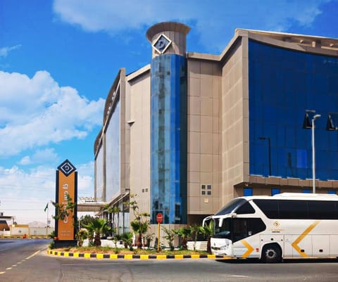 Property building, People, Location, group of guests