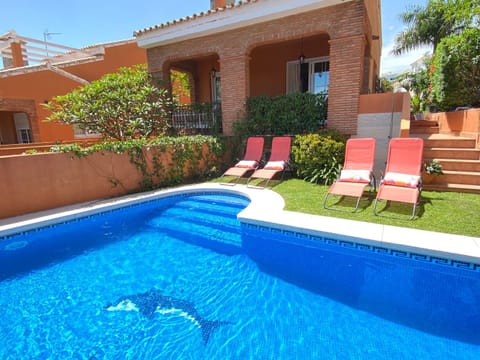 Villa with heated private pool, sea view& turkish sauna Villa in Benalmadena