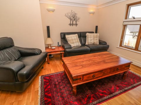 Surf Song Apartment in England