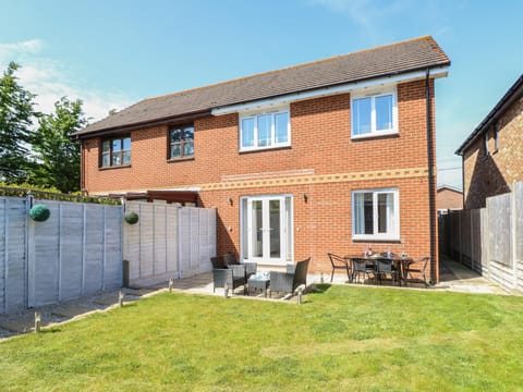 Chinefields House in Freshwater