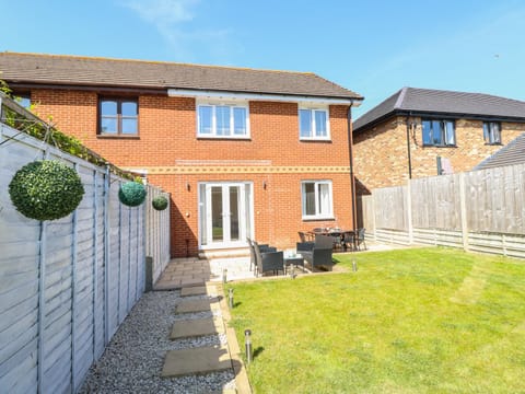 Chinefields House in Freshwater