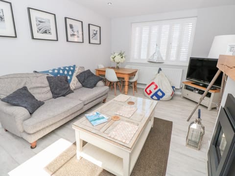 Upper Deck House in Dartmouth