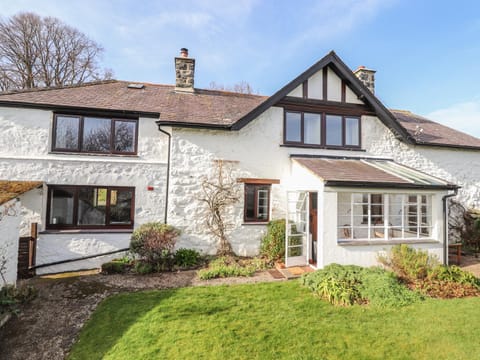 Cymryd Uchaf House in Wales