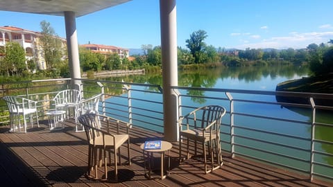 Balcony/Terrace, Lounge or bar, On site, Lake view