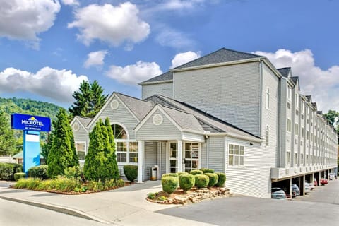 Property building, On site