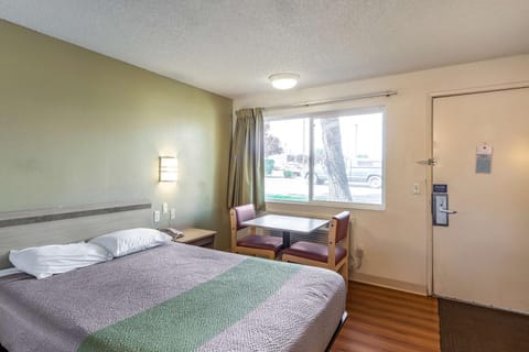 Photo of the whole room, Seating area, On site