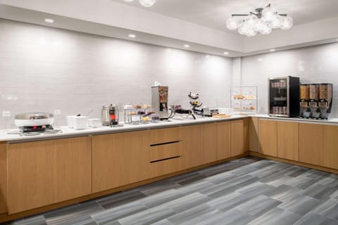 Restaurant/places to eat, Dining area, On site, Breakfast