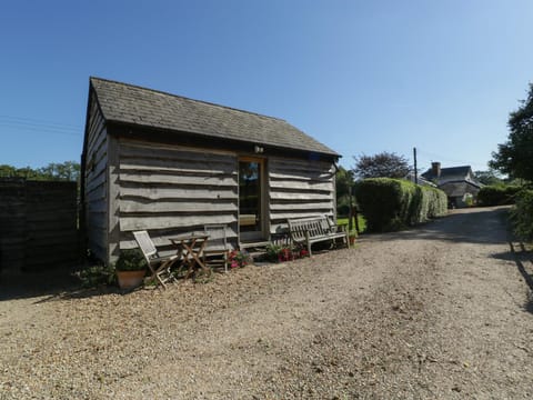 The Little Granary House in East Dorset District