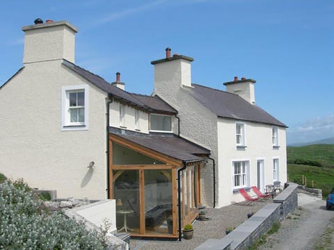 Cae'r Dyni Caer Dyni House in Criccieth