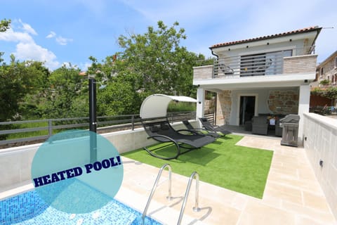 Patio, Swimming pool