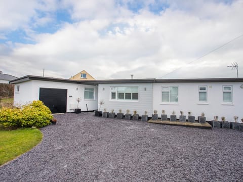 Gadlys House in Trearddur Bay