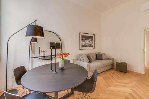 Apartments Florence - Giotto Deluxe Apartment in Florence