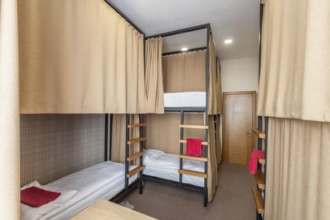 bunk bed