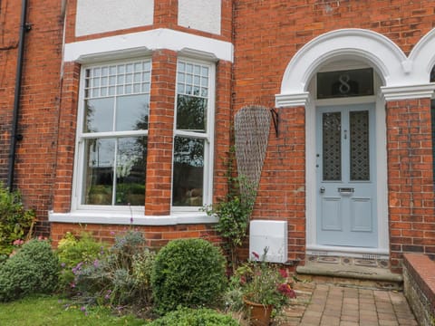 8 Wilton Road House in England