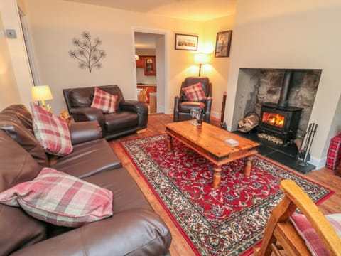 Magpie Cottage House in England