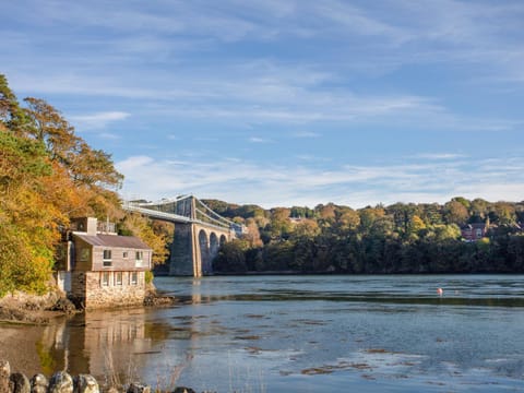 Manadwyn House in Menai Bridge