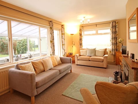 Mor Edrin House in Criccieth