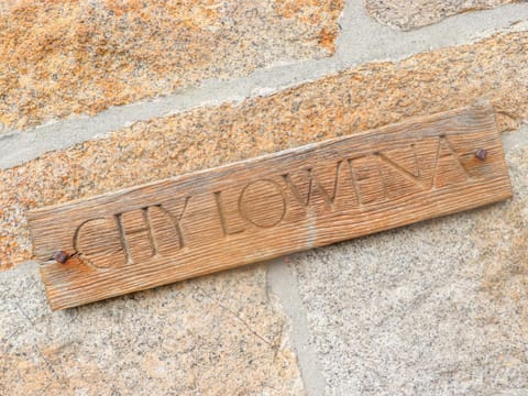 Chy Lowena House in England