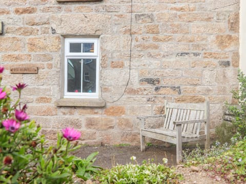 Chy Lowena House in England