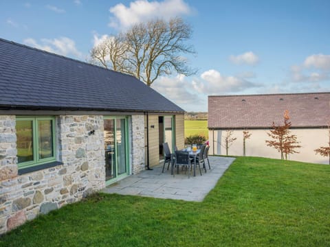 Mynydd Parys House in Llanddaniel Fab