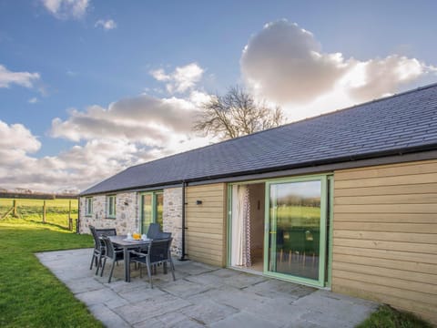 Mynydd Parys House in Llanddaniel Fab