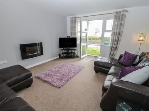 Bay View House in Beach Road