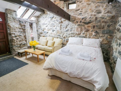 Waterfall Cottage House in Wales