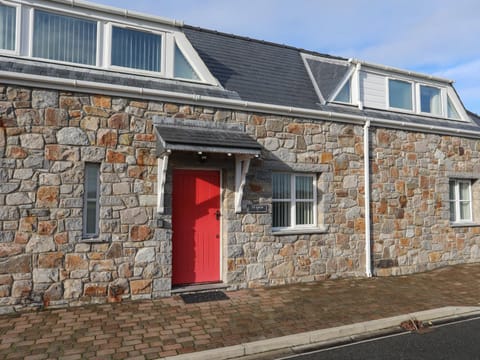 Tyn Towyn - Ty Coch House in Trearddur Bay