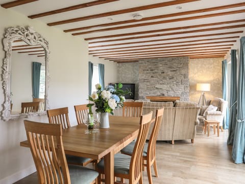 Tyn Towyn - Ty Coch House in Trearddur Bay