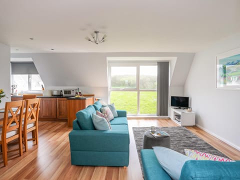 Isallt Cove Apartment in Trearddur Bay