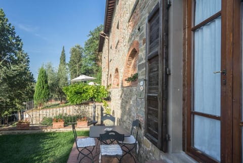 Holiday home features with Italian garden and free Wifi Apartment in Tuscany