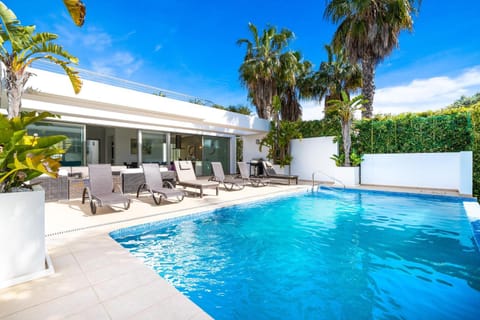 Solarium, Swimming pool