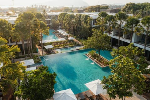 Property building, Swimming pool