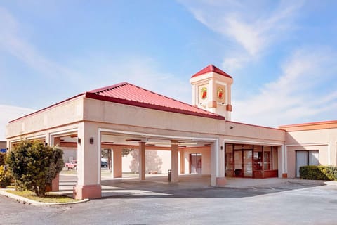 Property building, On site