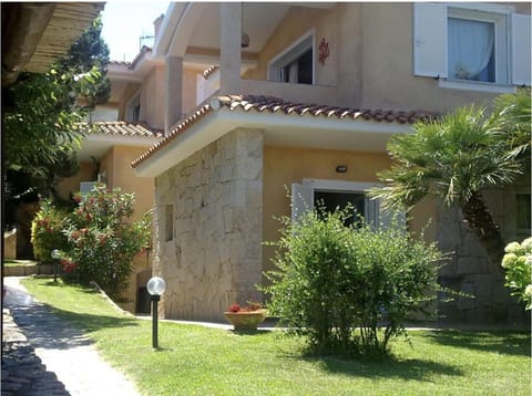 Property building, Garden