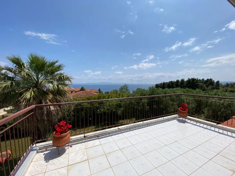 Amazing Sea View Loft, Afytos Apartment in Halkidiki