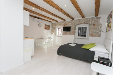 Living room, Photo of the whole room
