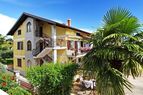 Apartments and Rooms Branka Bed and Breakfast in Novigrad
