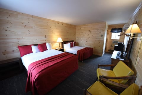 Apple Blossom Boutique Hotel in Mackinaw City