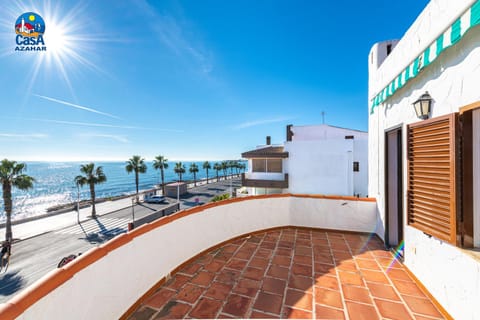 Balcony/Terrace, City view, Sea view, Street view
