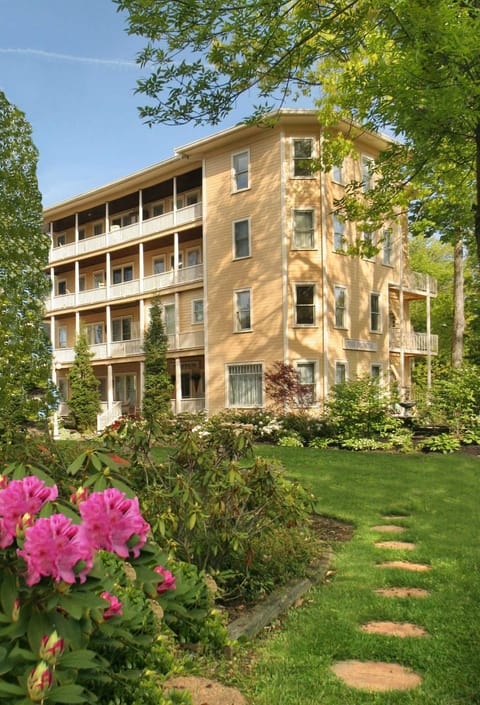 Property building, Garden